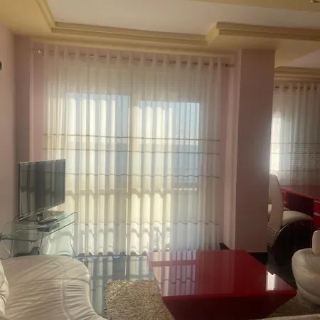 Shkembi Kavajes Apartment *